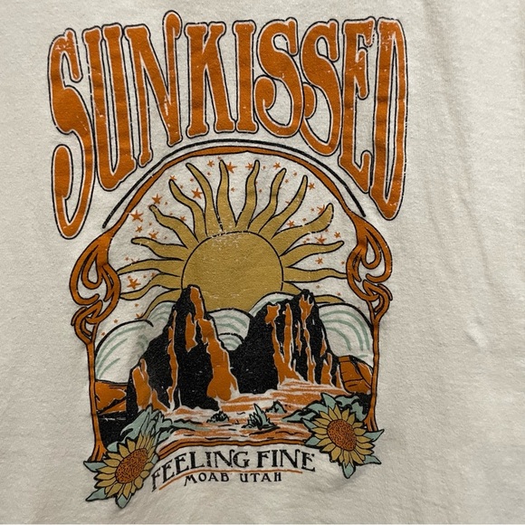 Sun Kissed Moab Utah T-Shirt Women’s Small - Picture 3 of 7